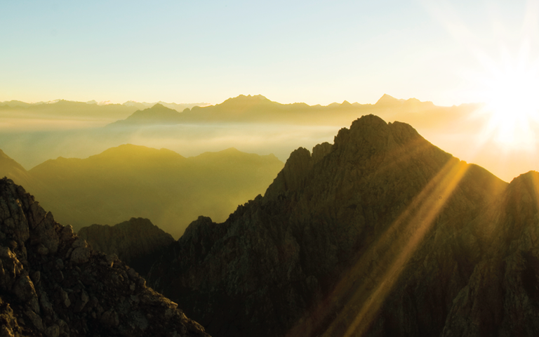 Coucher de soleil en montagne